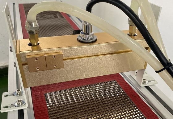 365nm UV Curing Conveyor Systems Pendingin Air Untuk Resin / Tinta / Pernis